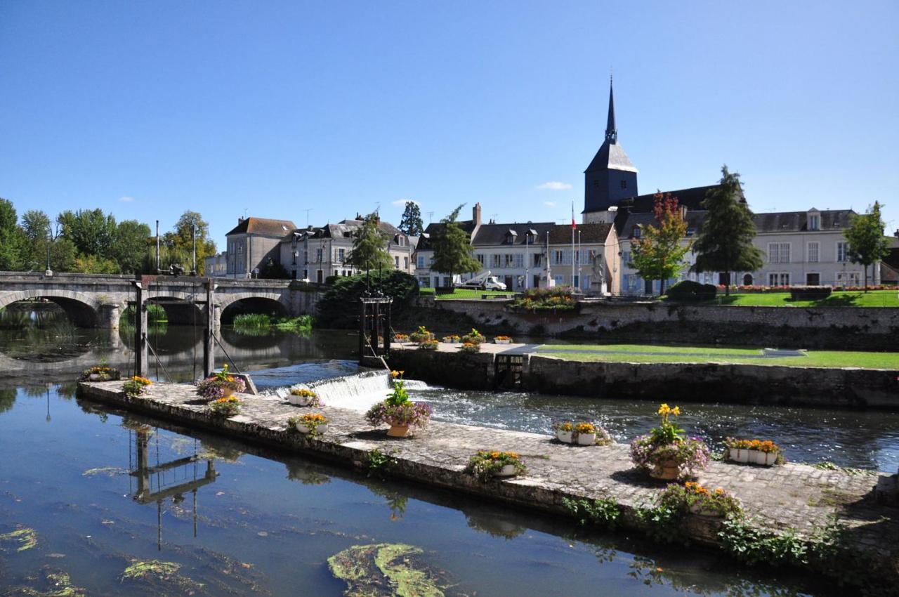 Le Grand Appartement - 90M2- 2 Chb , 1 Mezzanine - 6Pers Romorantin-Lanthenay 외부 사진